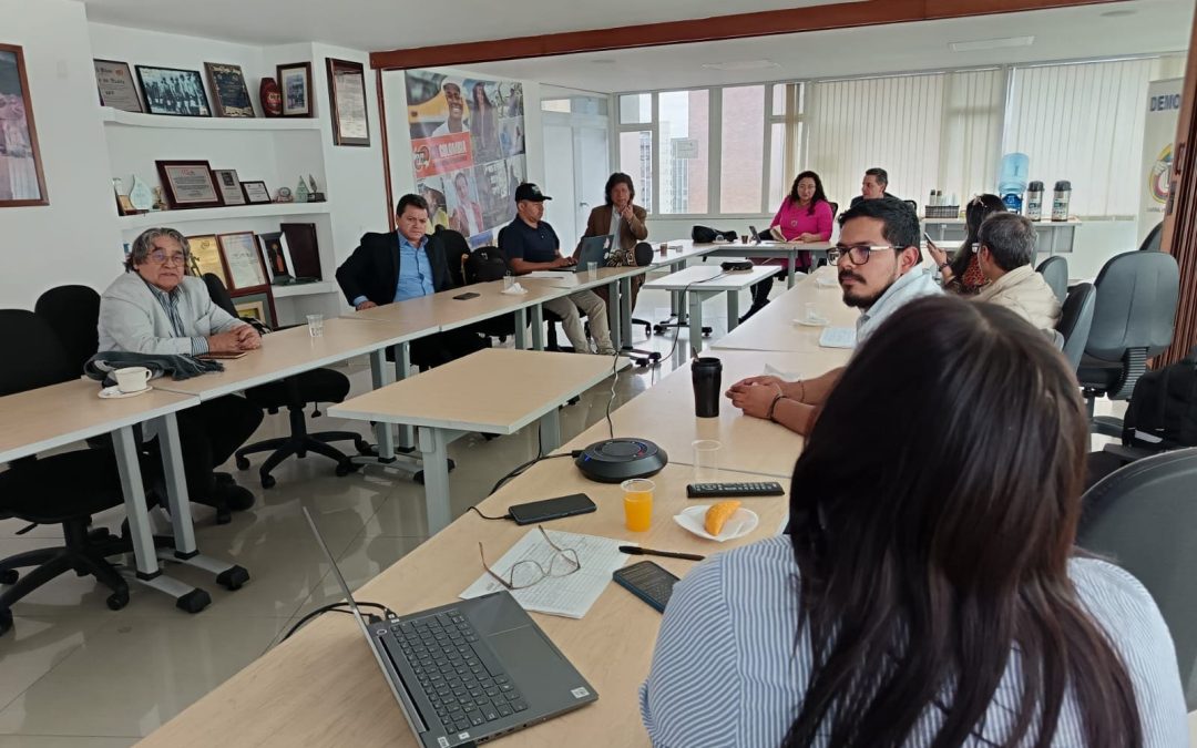 Fecode participa en reuniones preparatorias y llama al magisterio a estar atento al lanzamiento de Voces TV